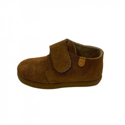 Bota Marrón con Velcro  La...